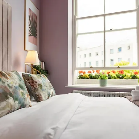 360 Quaystay Hotel